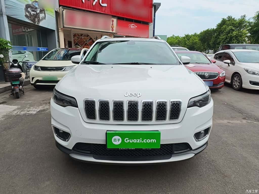 Jeep Cherokee, 2019 3