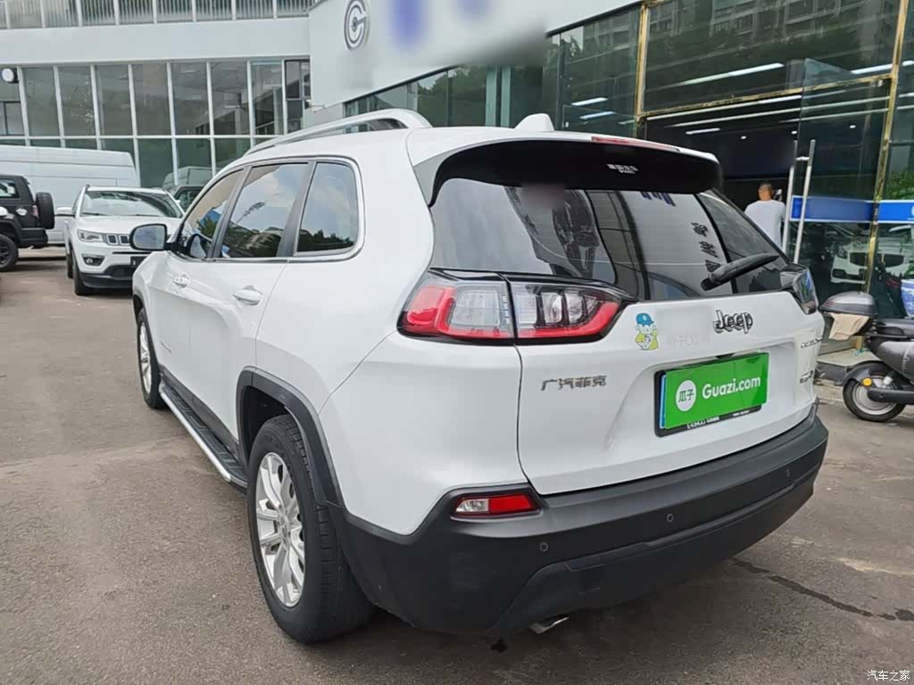 Jeep Cherokee, 2019 все фото