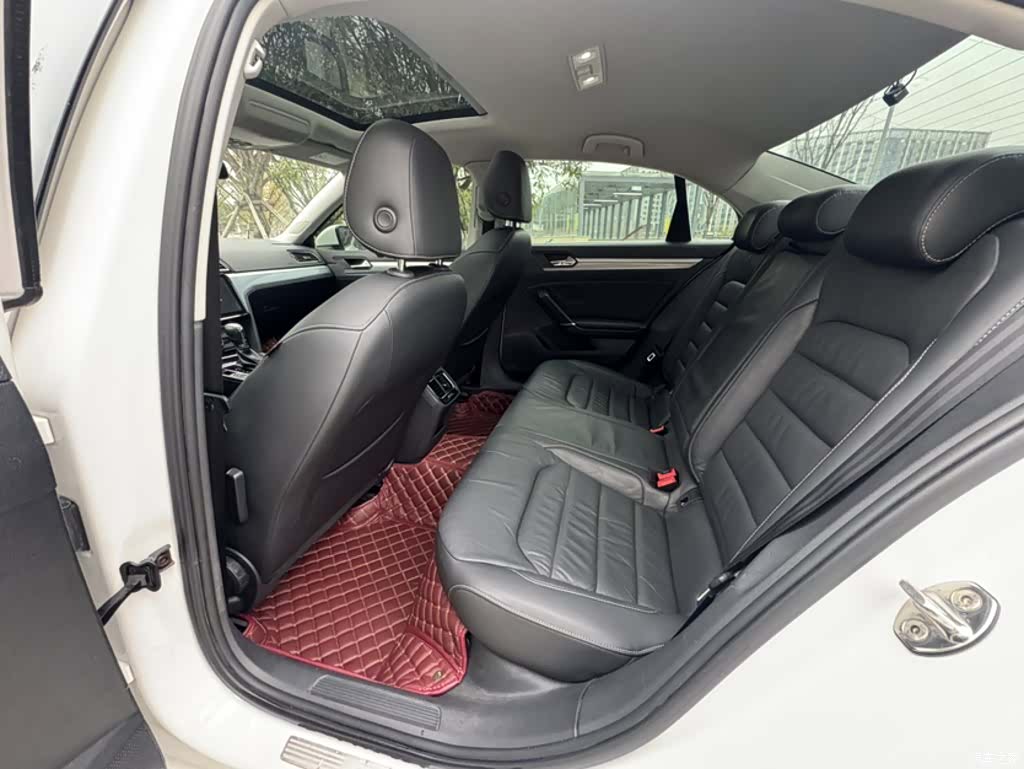 Volkswagen Lamando, 2016 12