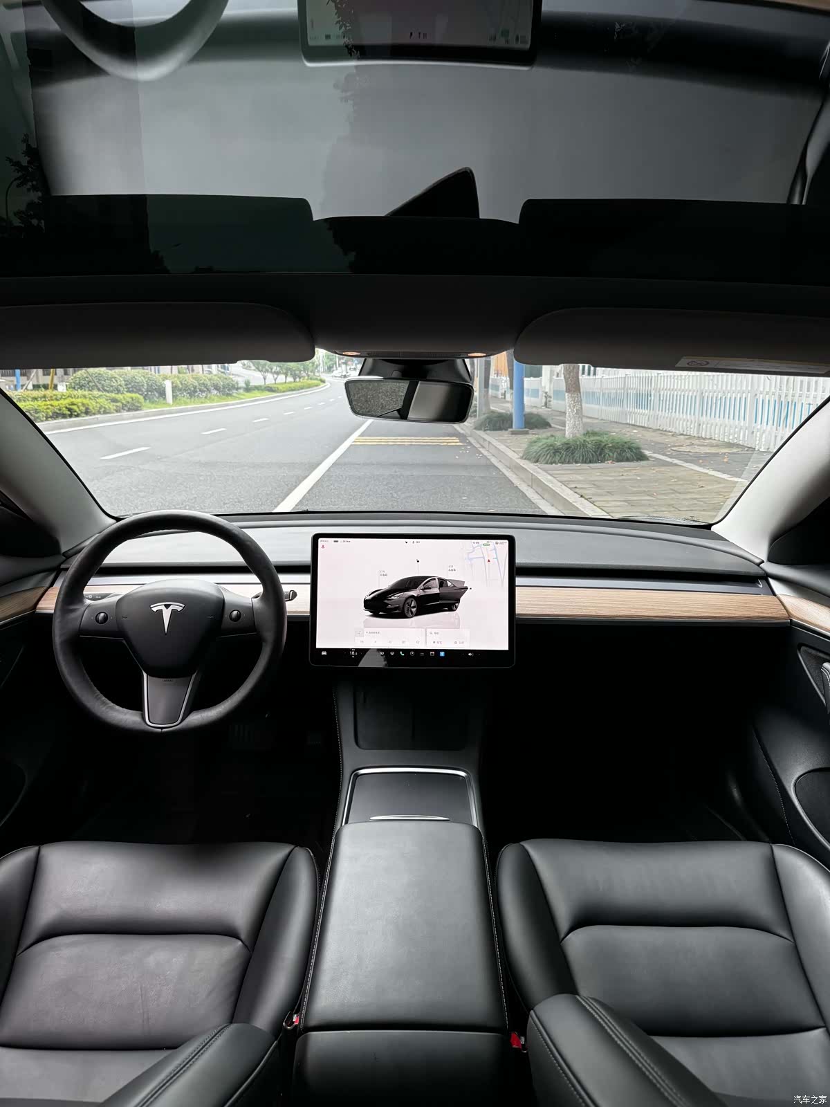 Tesla Model 3, 2023 4