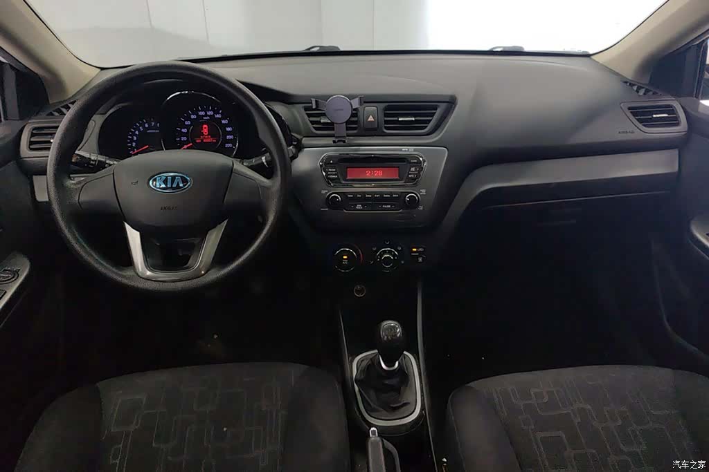 Kia K2, 2014 12