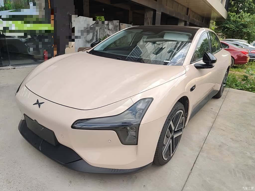 Xpeng Mona M03, 2025 1