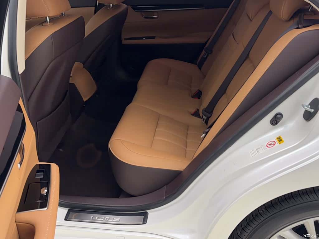 Lexus ES, 2018 6