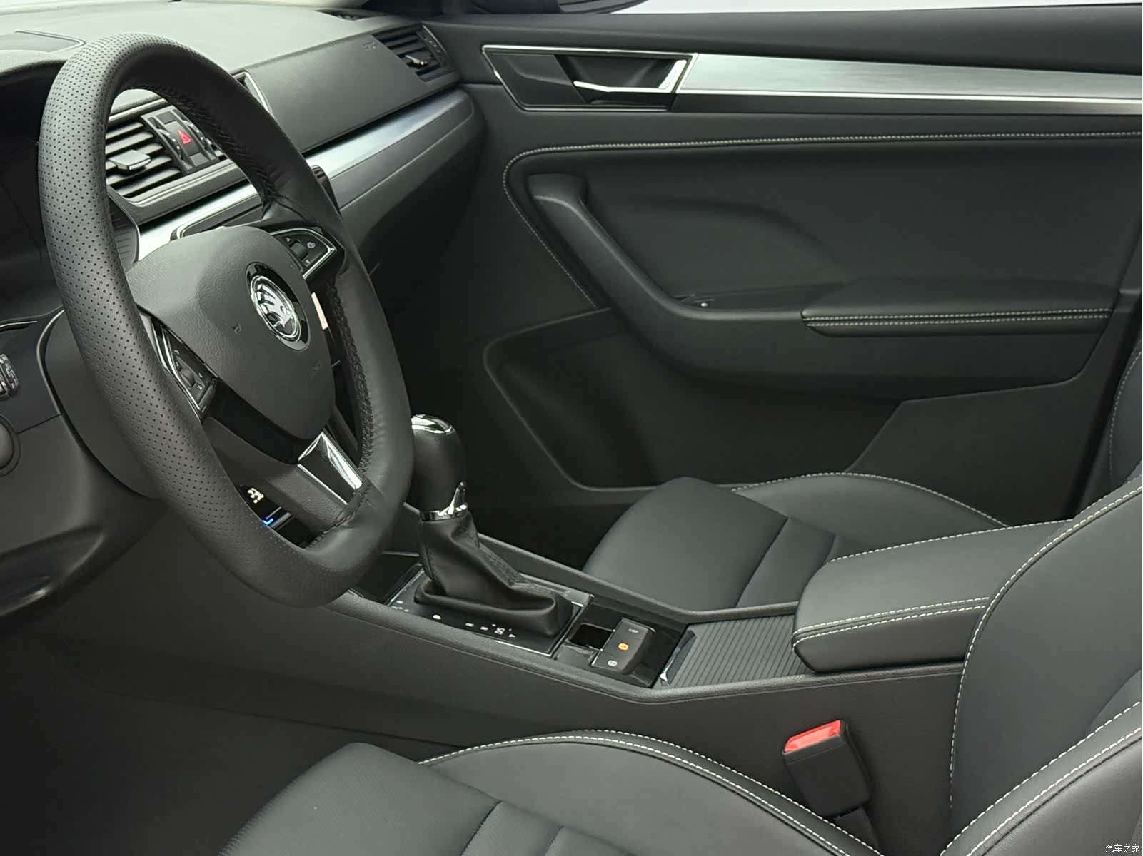 Skoda Superb, 2023 19