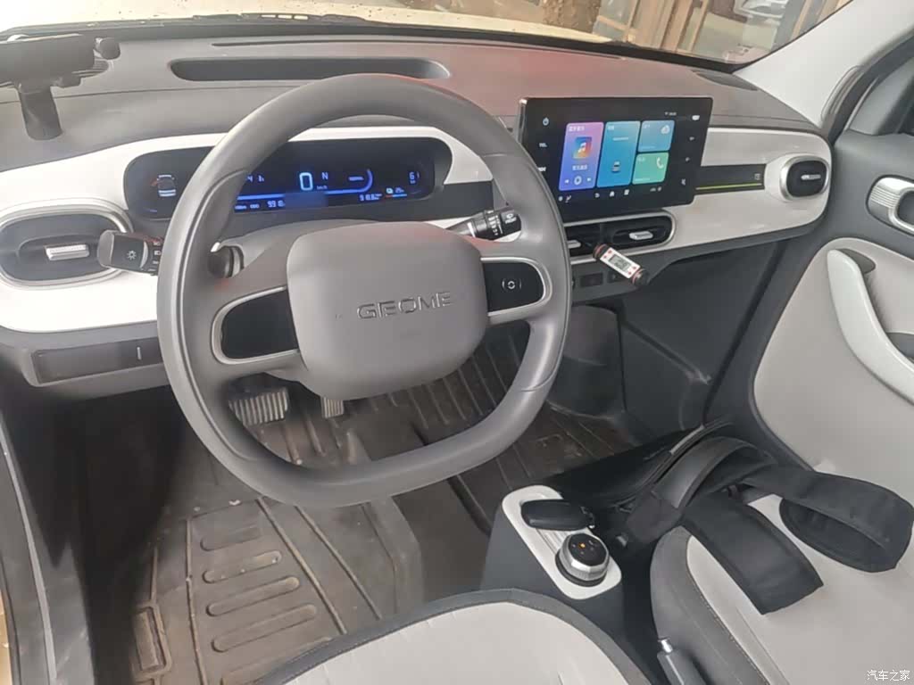 Geely Panda, 2025 11