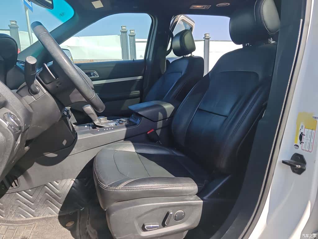 Ford Explorer, 2017 8