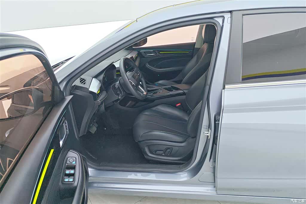 Roewe i5, 2023 9