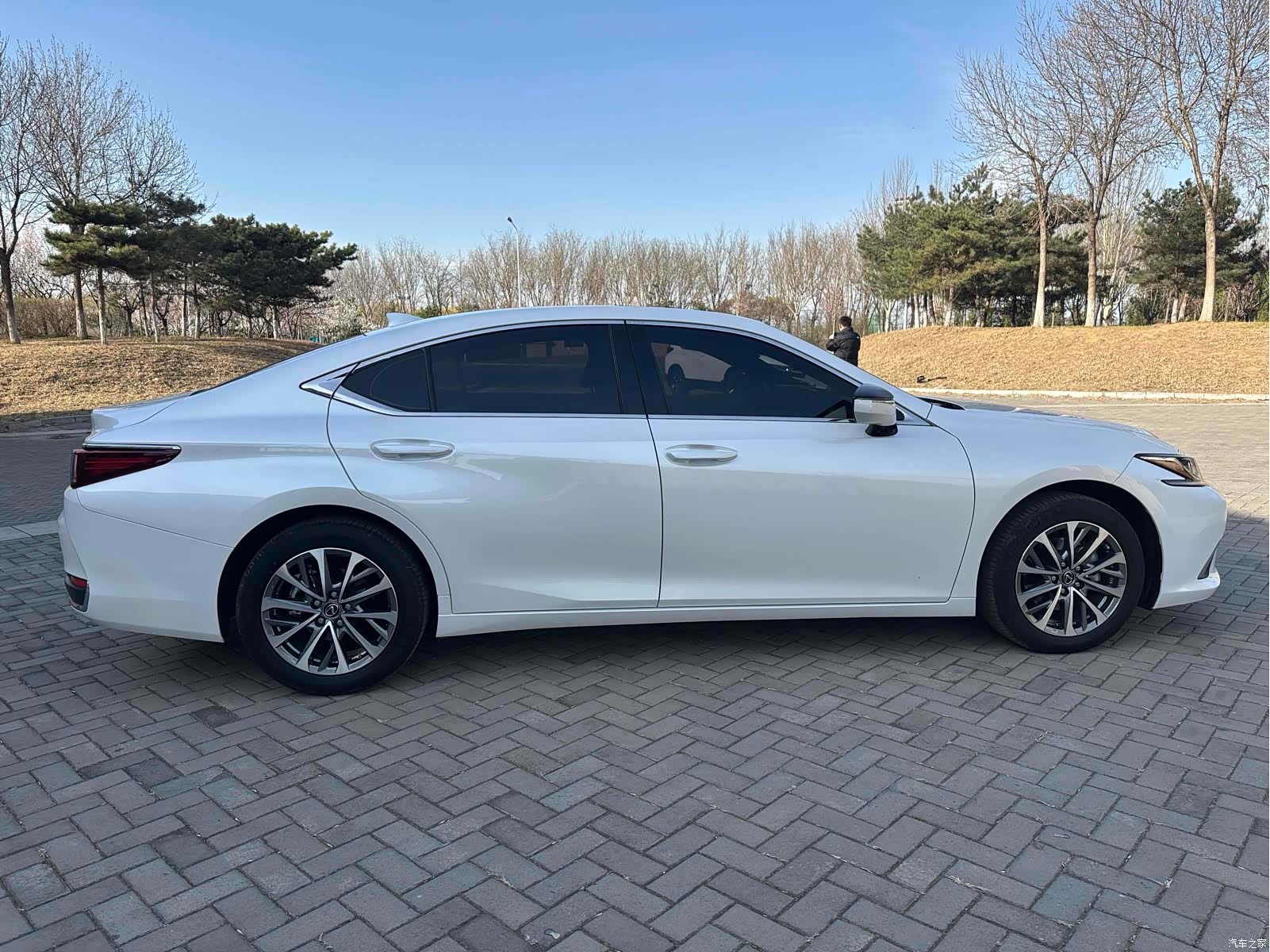 Lexus ES, 2024 8