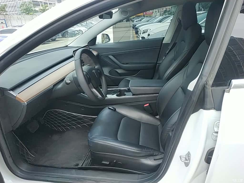 Tesla Model 3, 2020 15