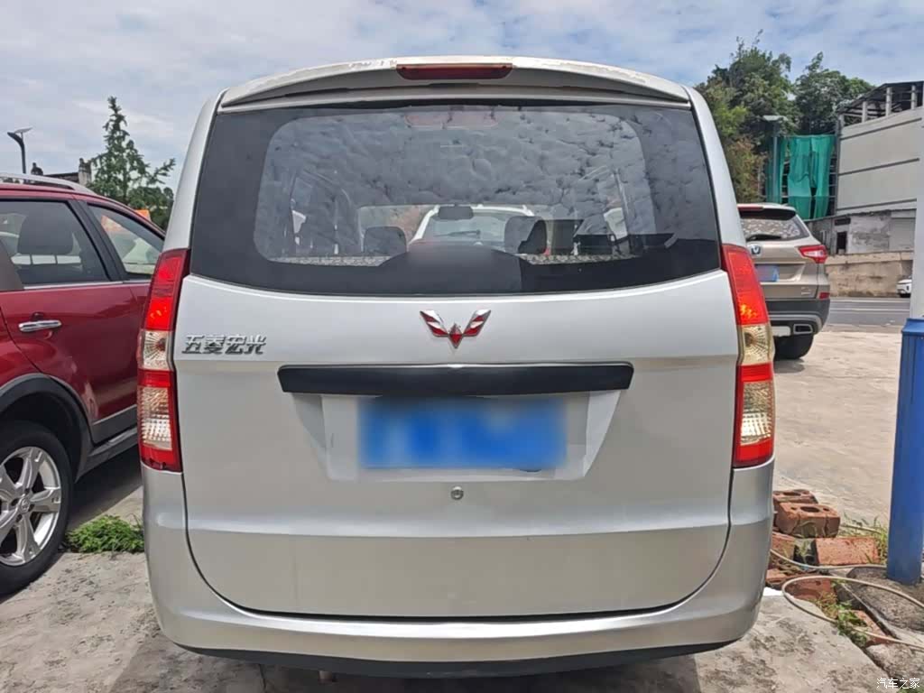 Wuling Hongguang, 2014 6