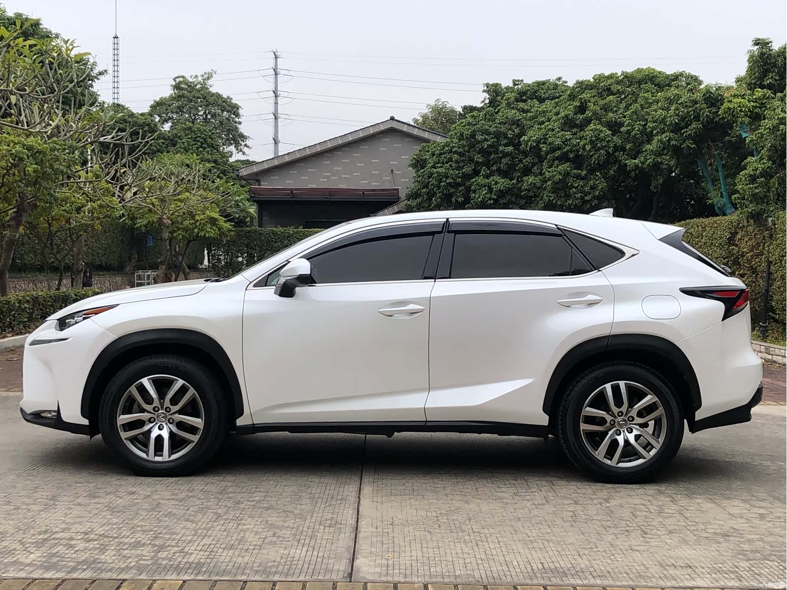 Lexus NX, 2016 4