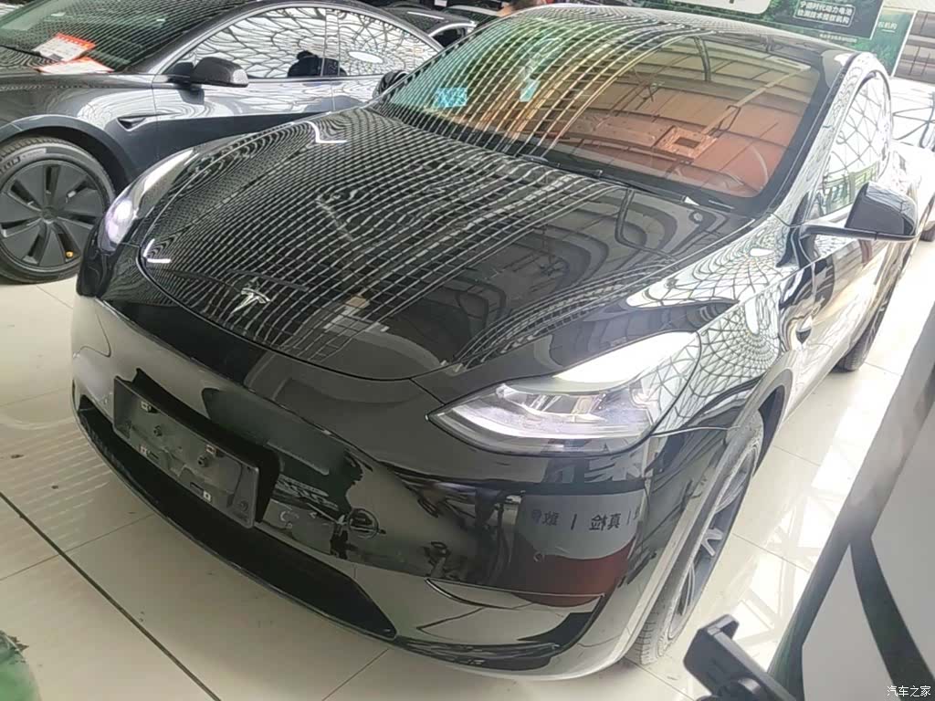 Tesla Model Y, 2022 1