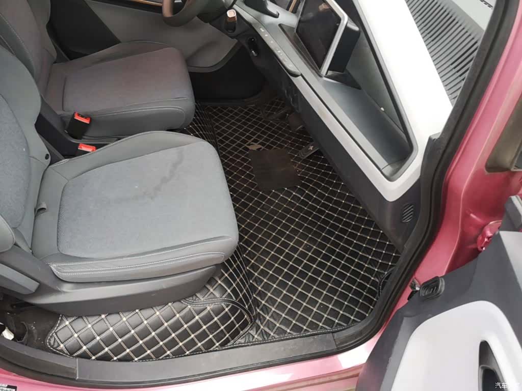 Wuling E200, 2019 25
