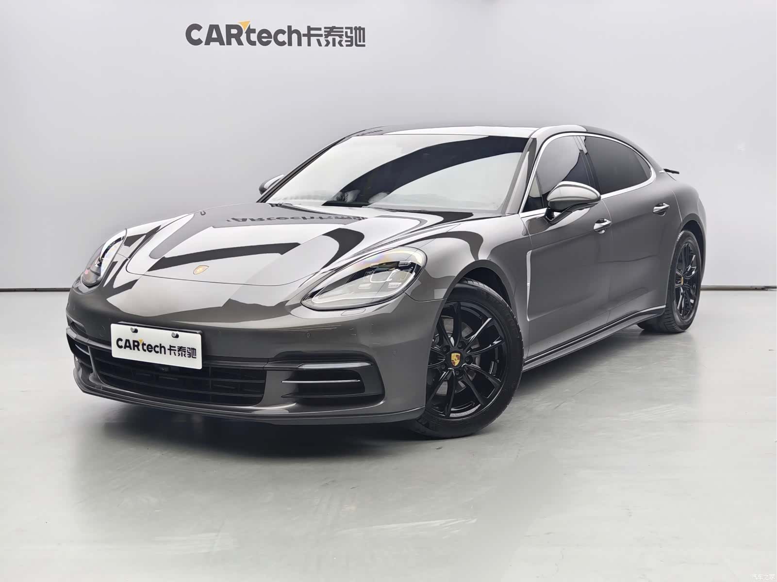 Porsche Panamera, 2017 1