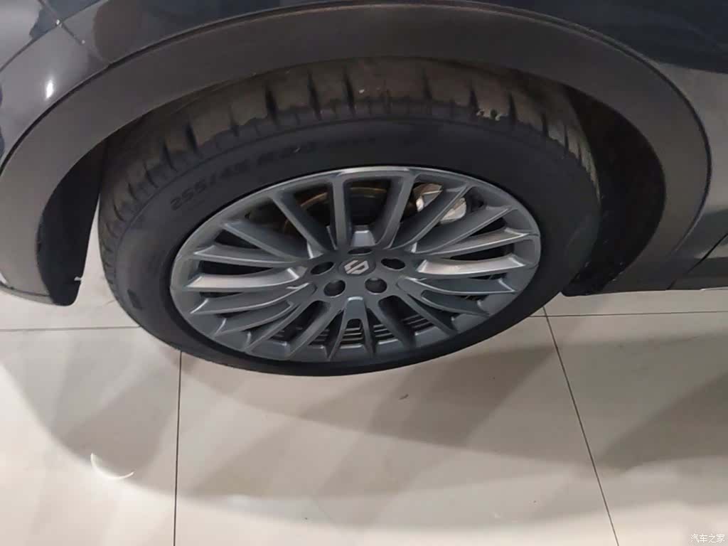 Leapmotor C11, 2023 23