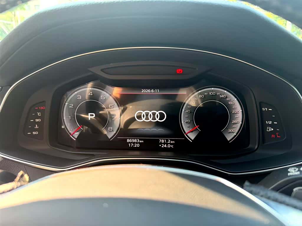 Audi A6L, 2021 3