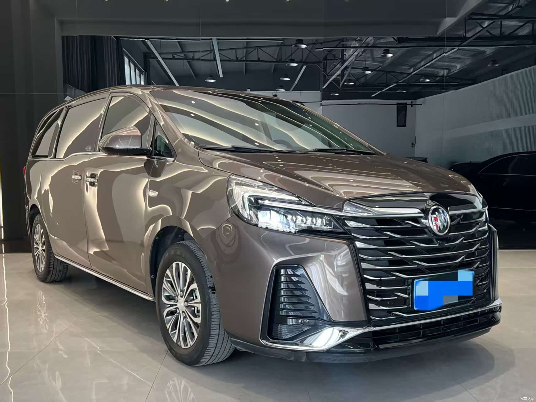 Buick GL8, 2022 3