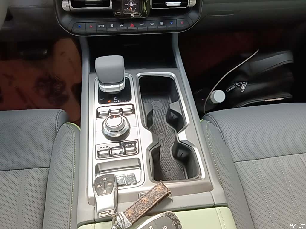 BAIC BJ40, 2025 10