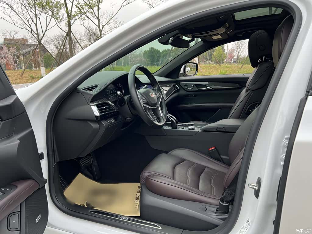 Cadillac CT6, 2022 7