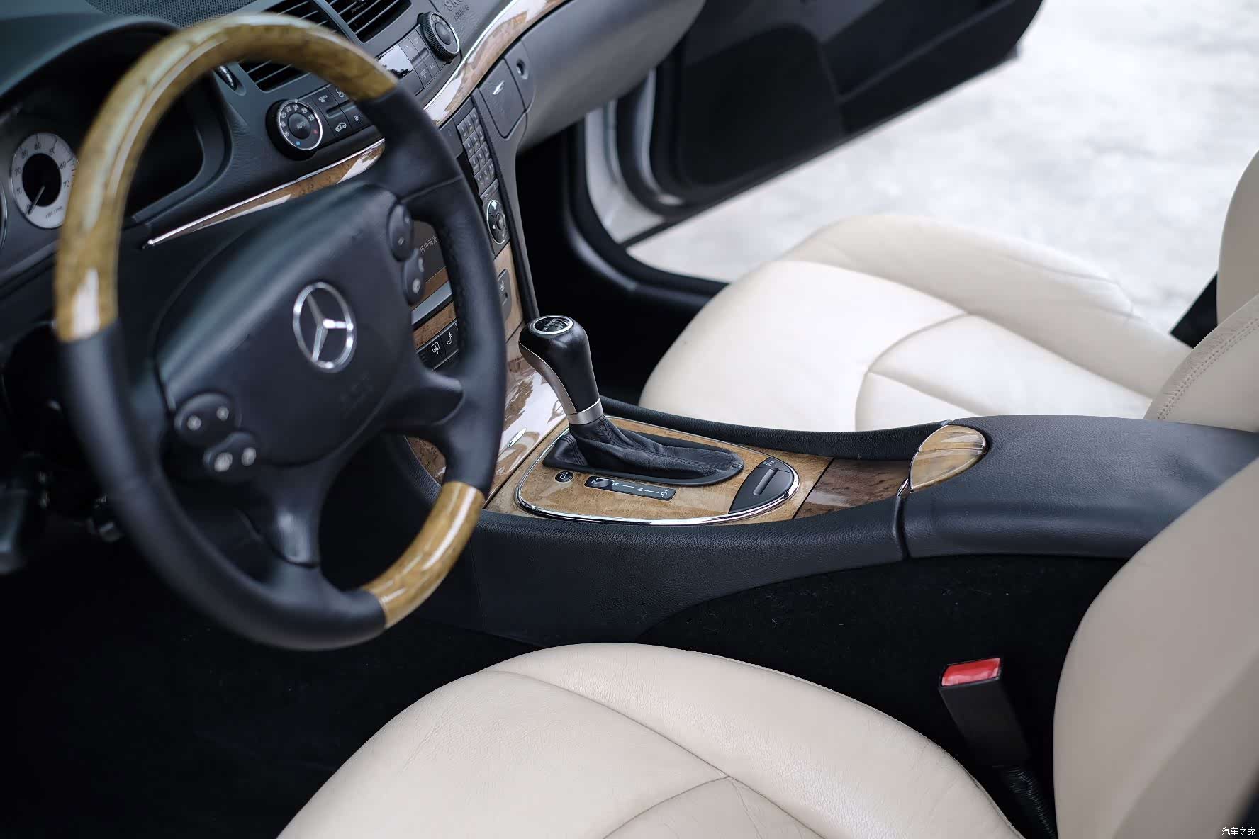 Mercedes-Benz E-Class, 2009 28