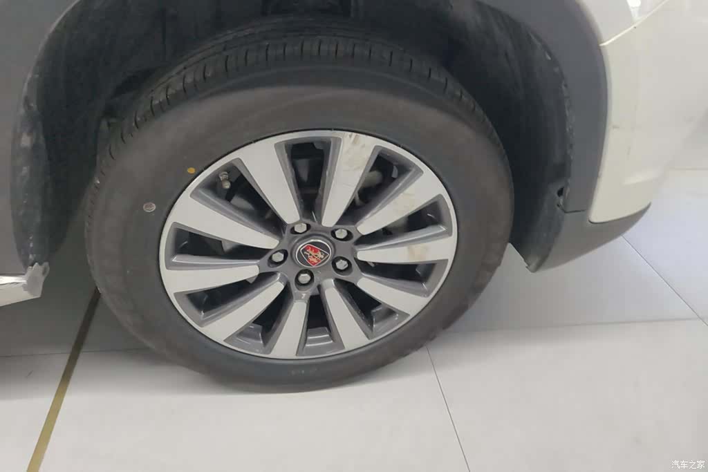 Roewe RX8, 2020 6