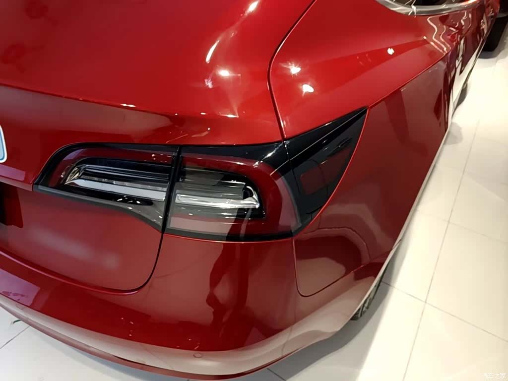 Tesla Model 3, 2020 24