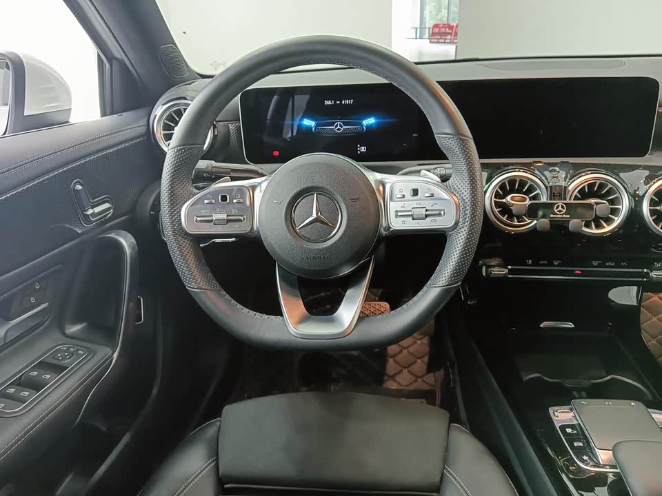 Mercedes-Benz Class A Mercedes-Benz Class A