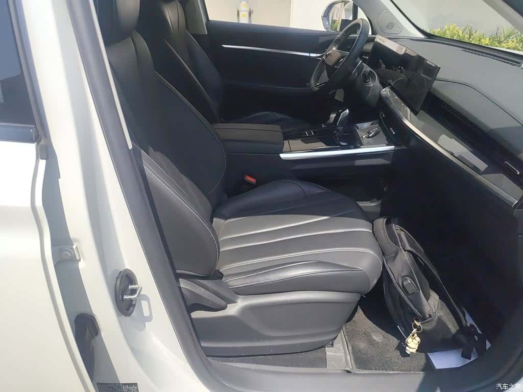 Roewe RX5, 2023 25