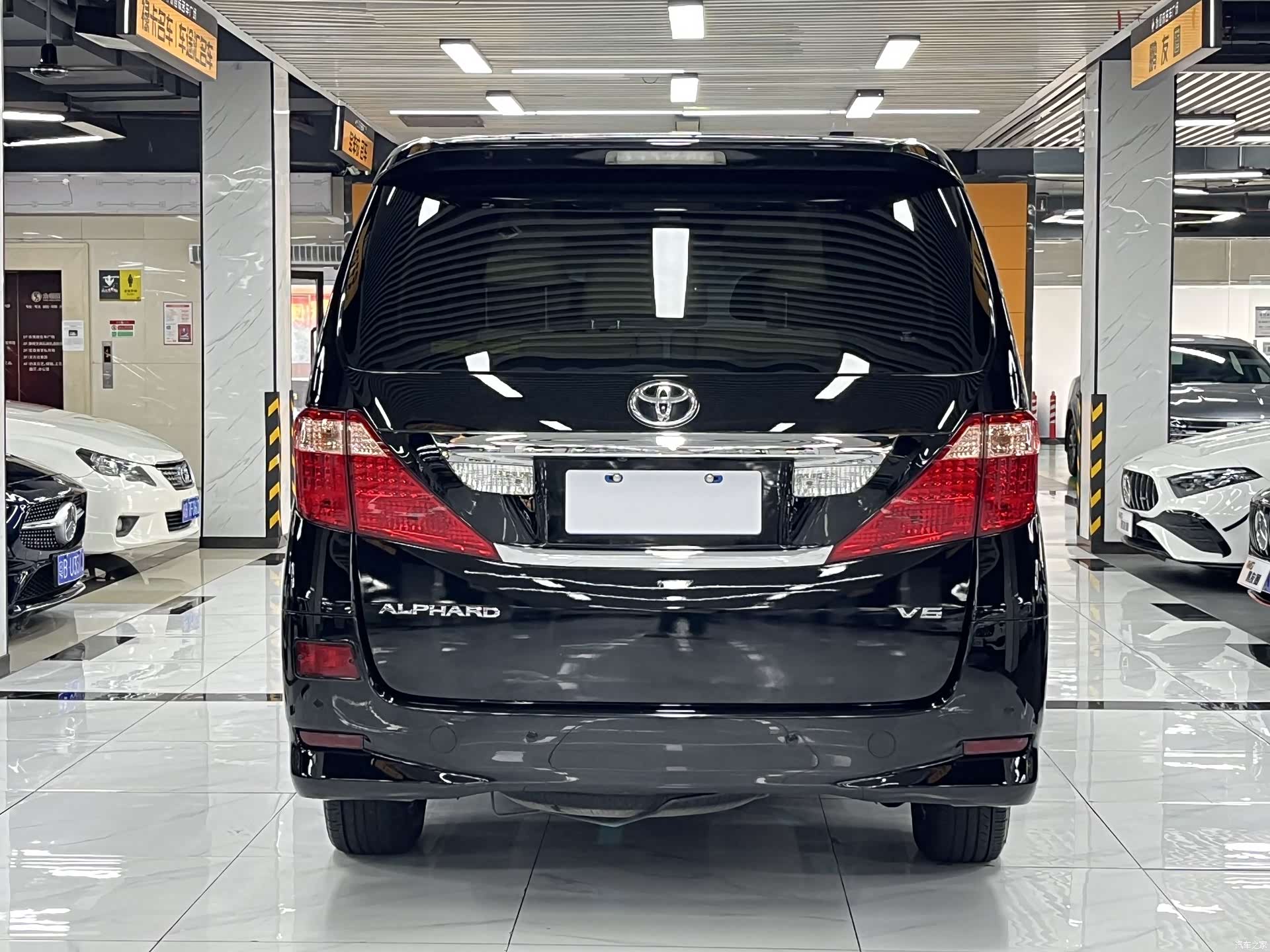 Toyota Alphard, 2011 6
