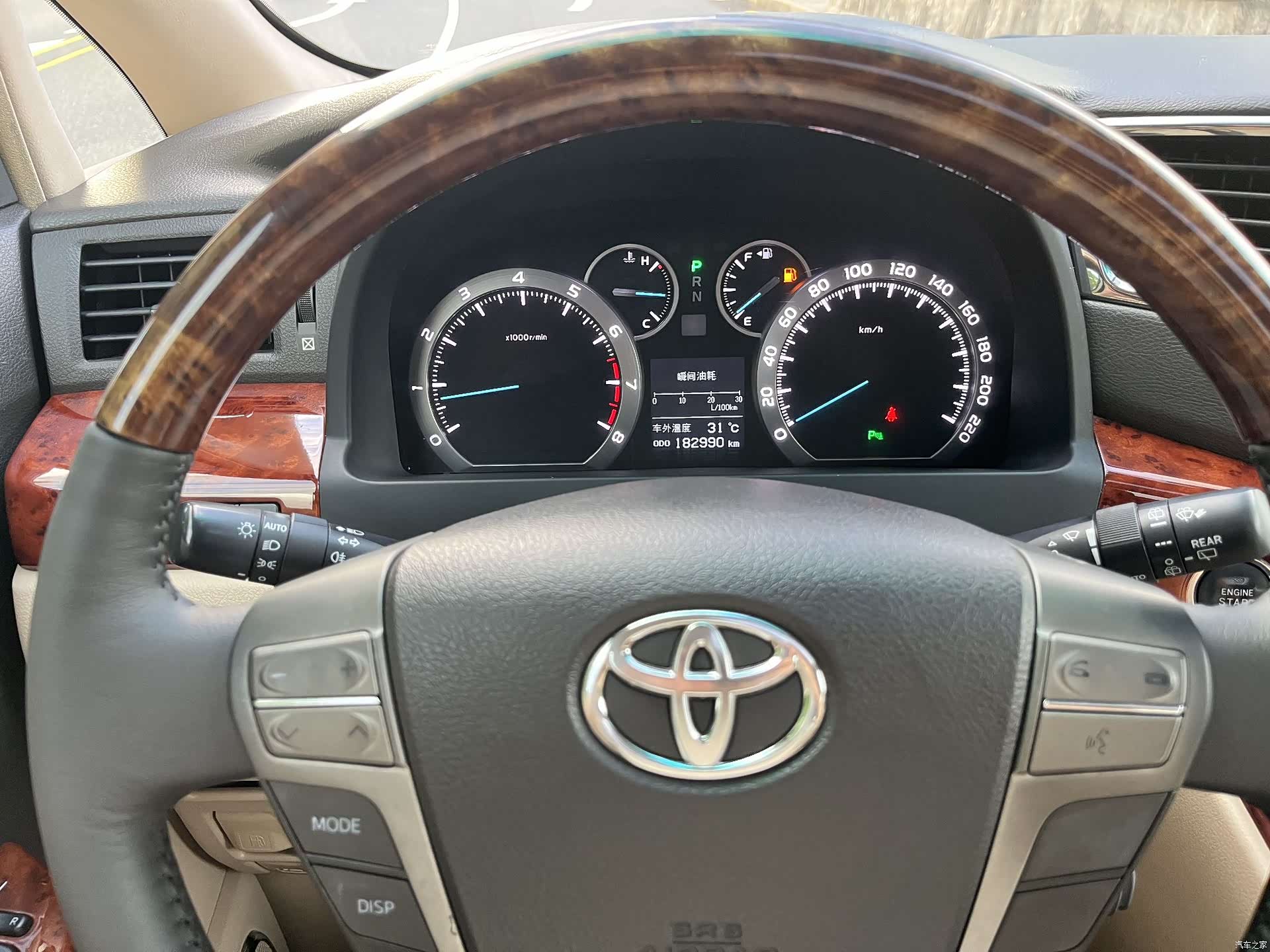 Toyota Alphard, 2011 14