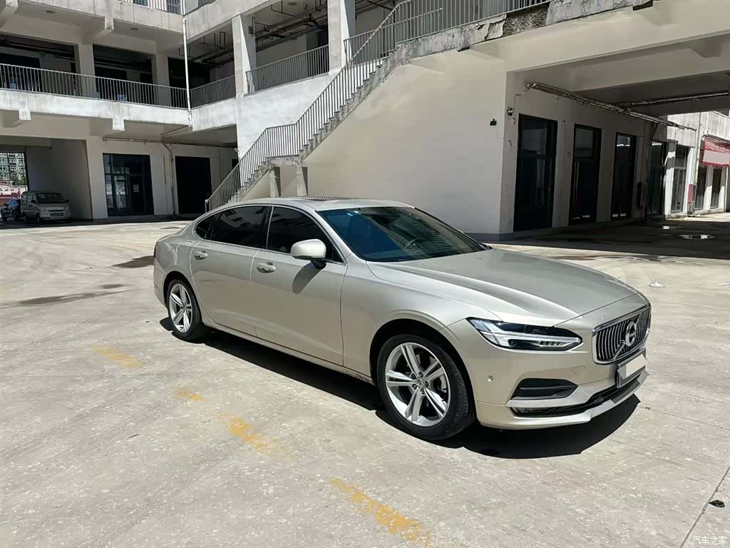 Volvo S90, 2017 3