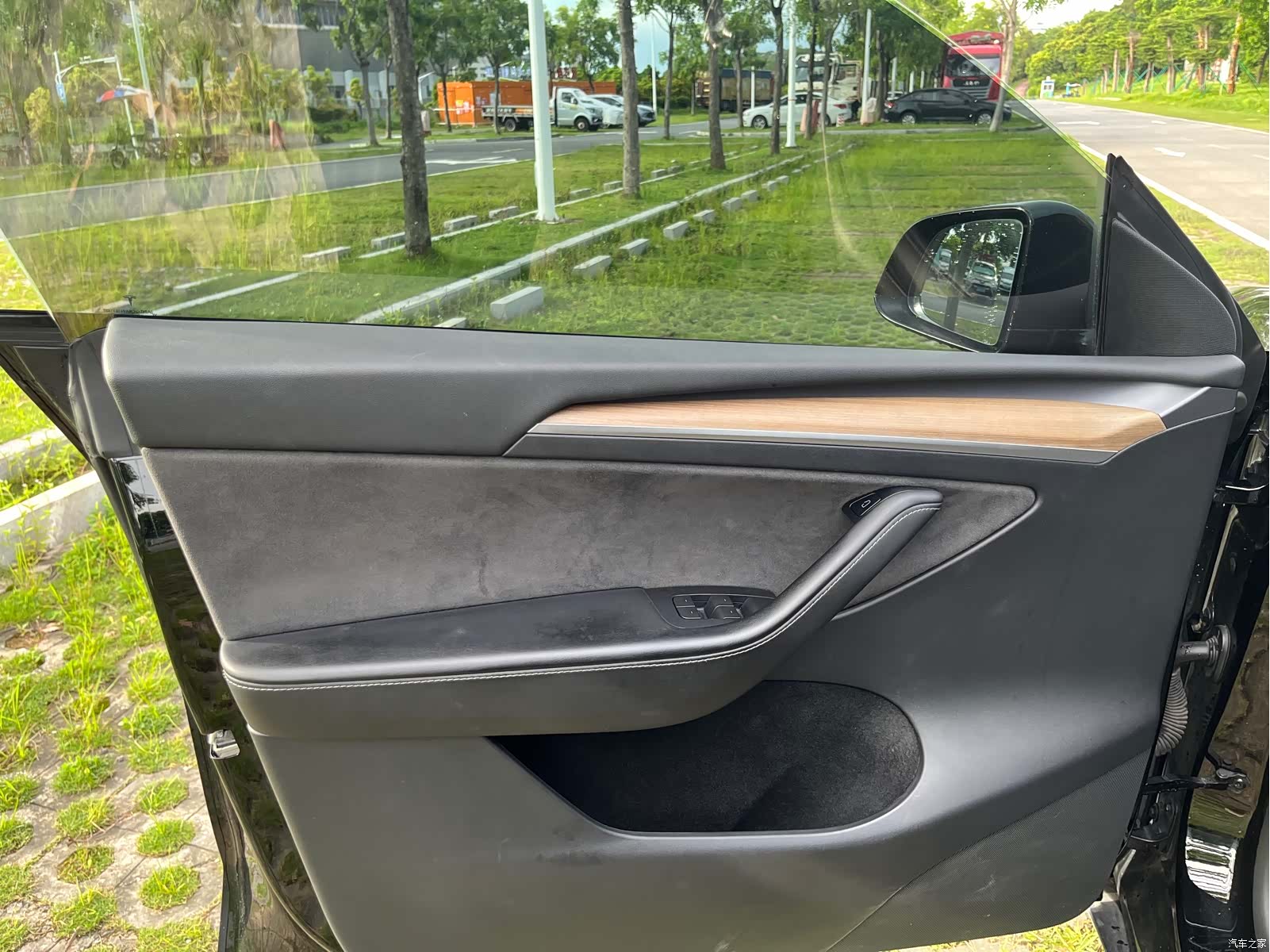 Tesla Model Y, 2022 11