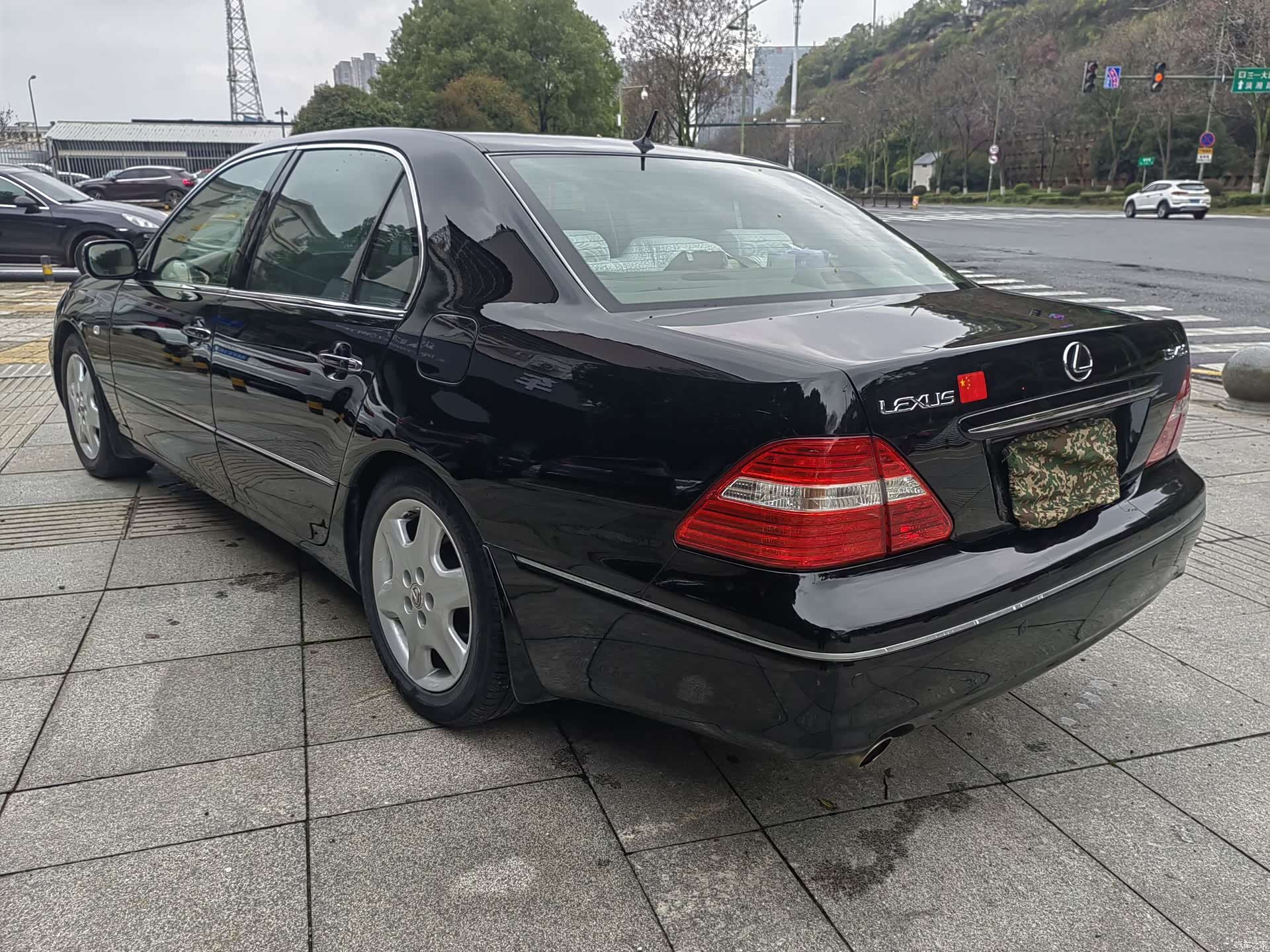 Lexus LS, 2005 8