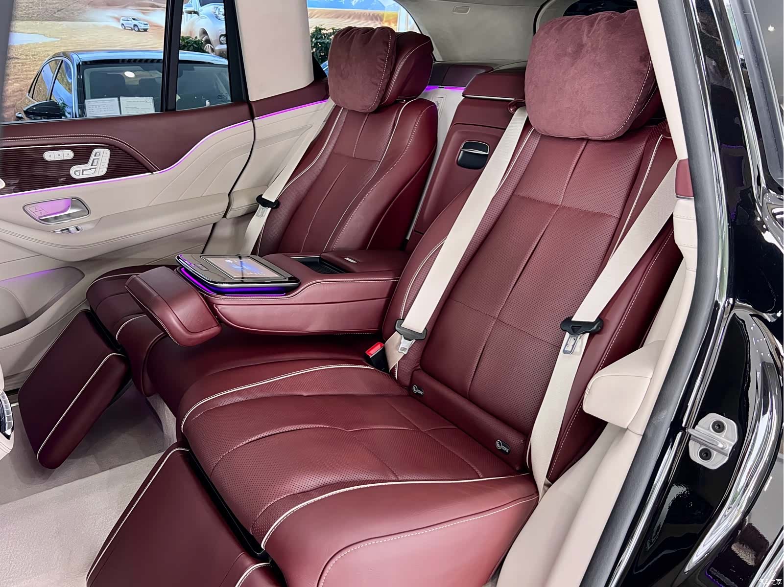 Maybach GLS, 2022 11