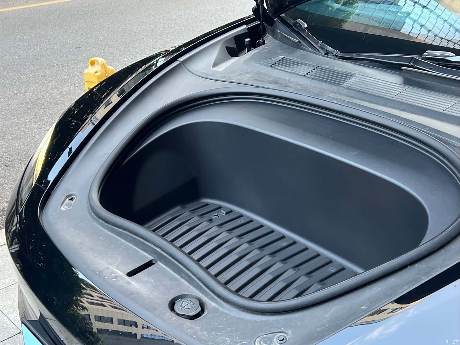 Tesla Model 3, 2024 15