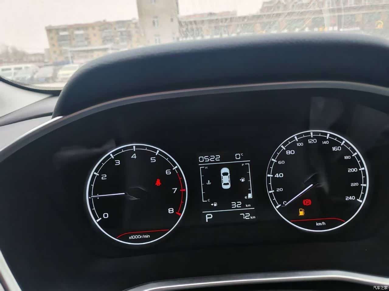 Geely Coolray, 2025 10