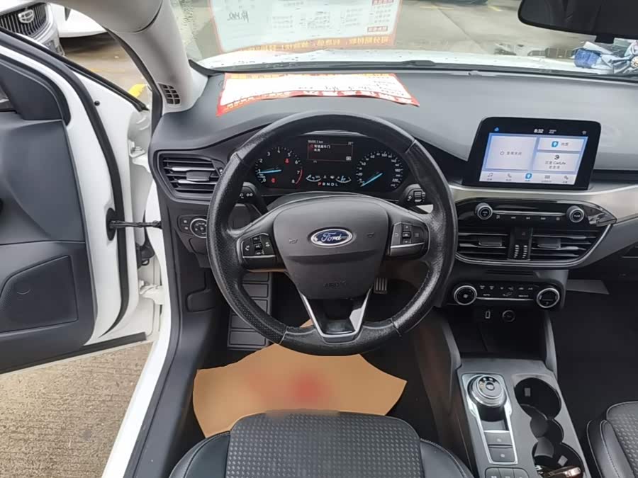 Ford Focus 2020, фото 10