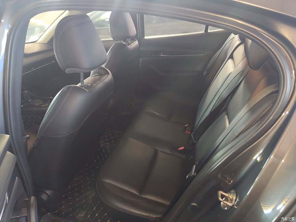 Mazda Mazda3, 2020 17