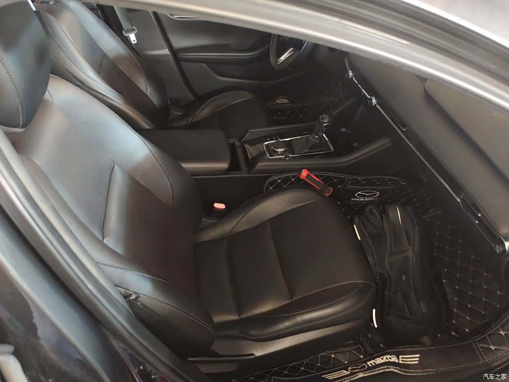Mazda Mazda3, 2020 25
