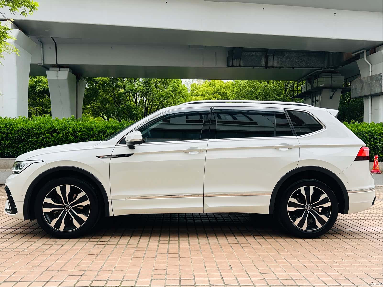 Volkswagen Tiguan L, 2023 21