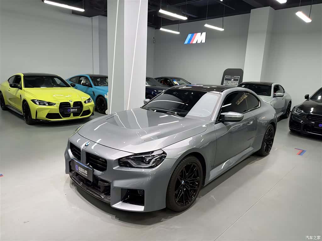 BMW M2, 2025 1