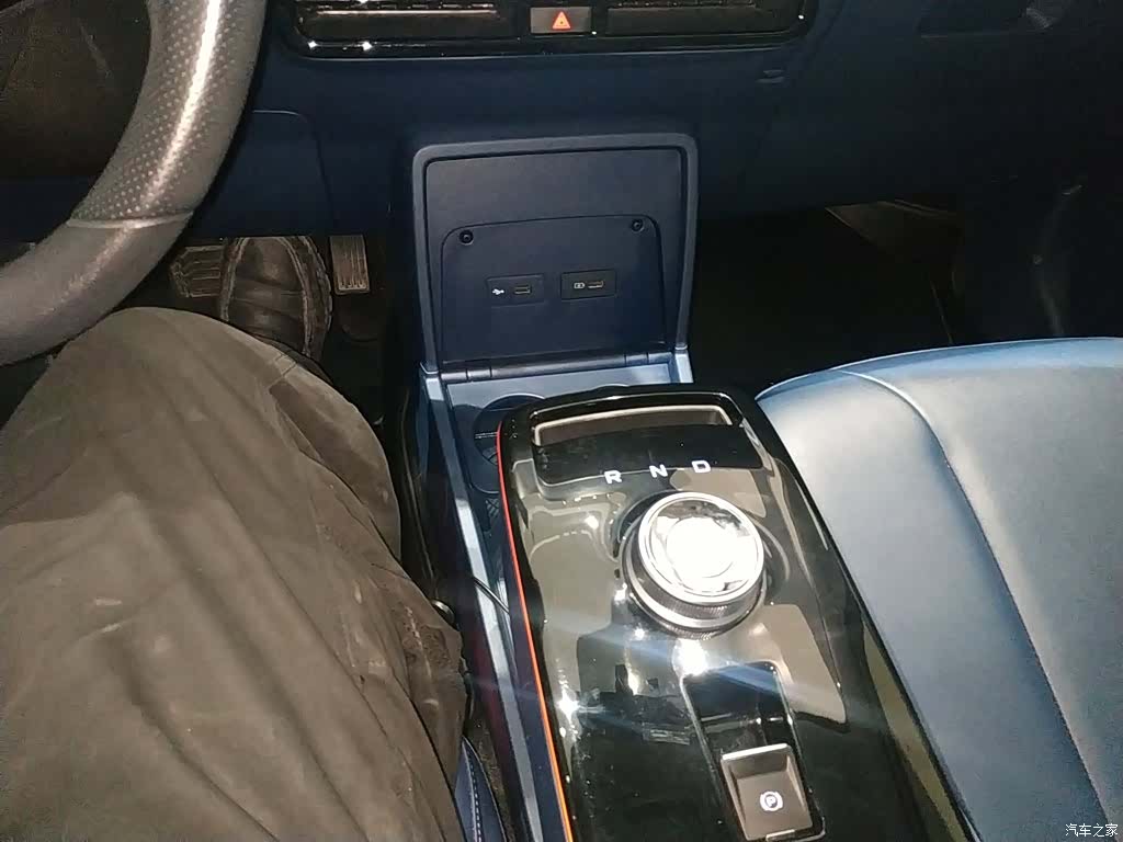Geely E, 2023 10