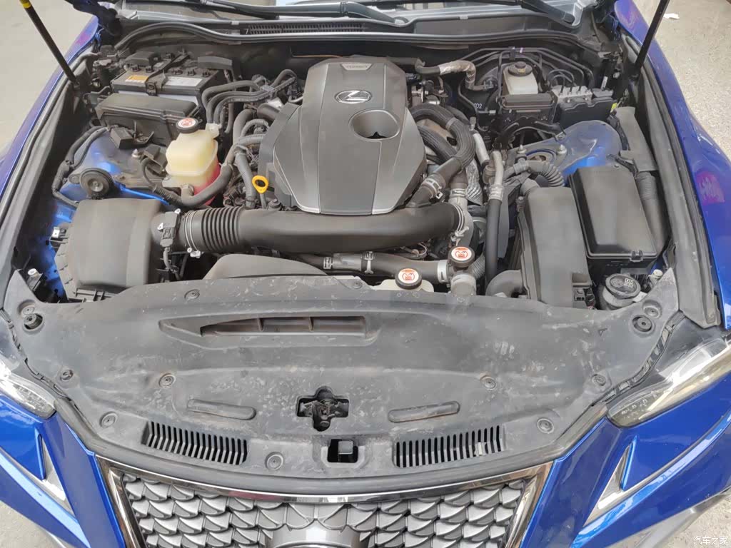 Lexus IS, 2018 11
