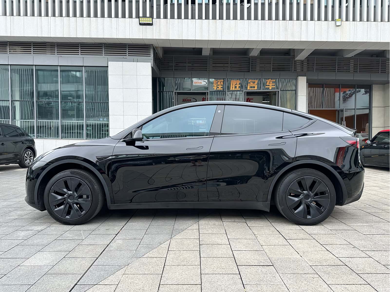 Tesla Model Y, 2024 все фото