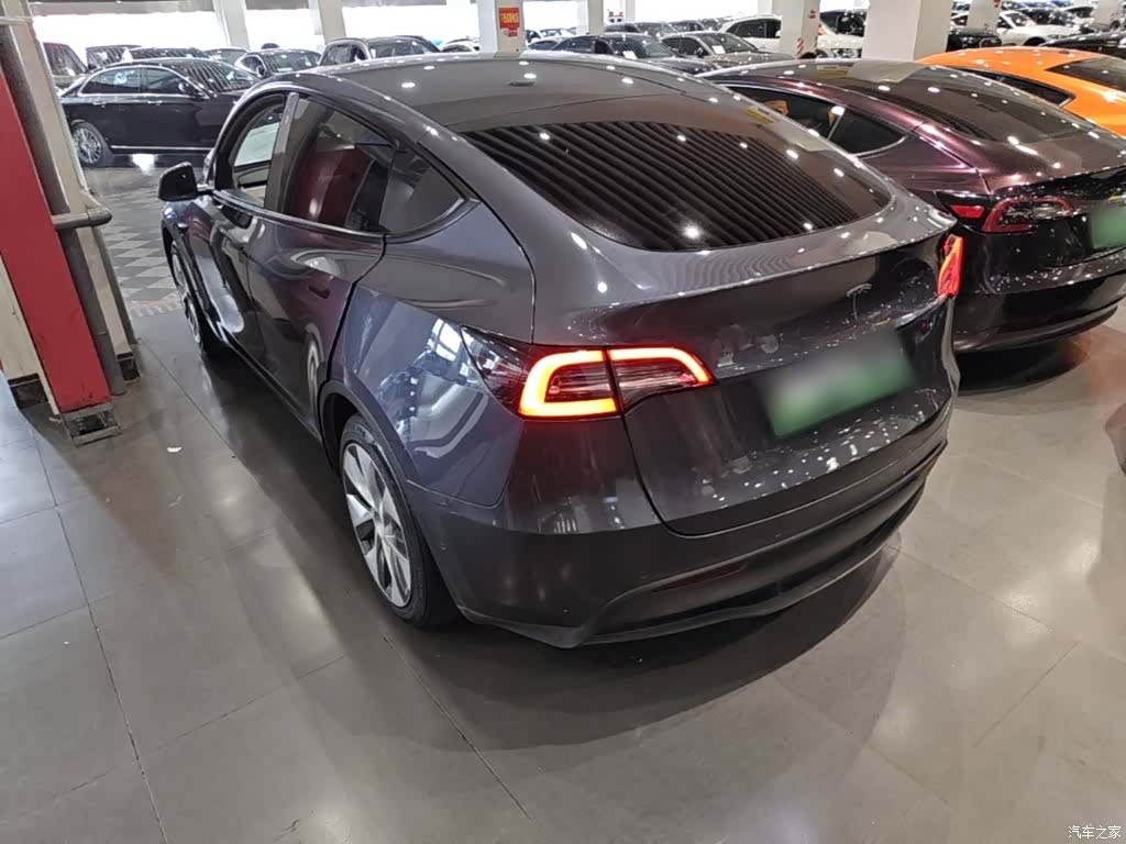 Tesla Model Y, 2022 все фото