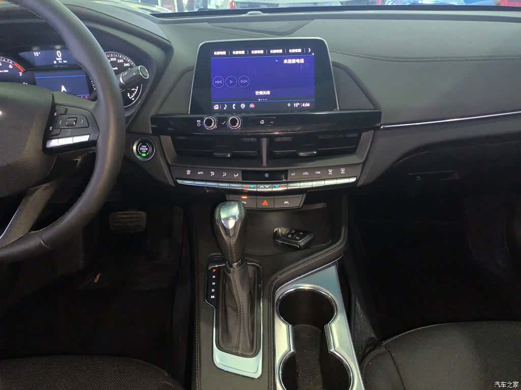 Cadillac CT4, 2023 13
