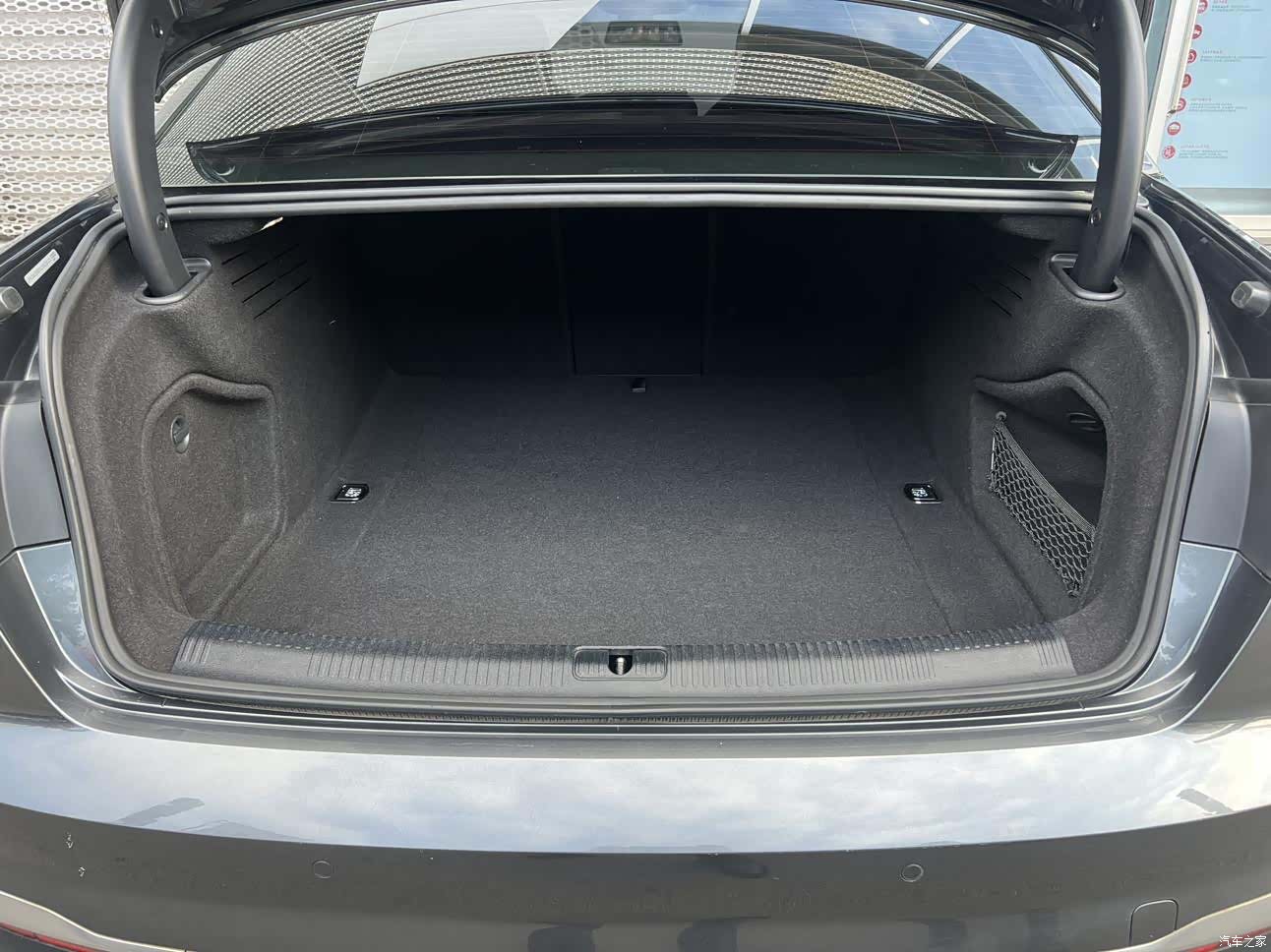 Audi A4L, 2020 11