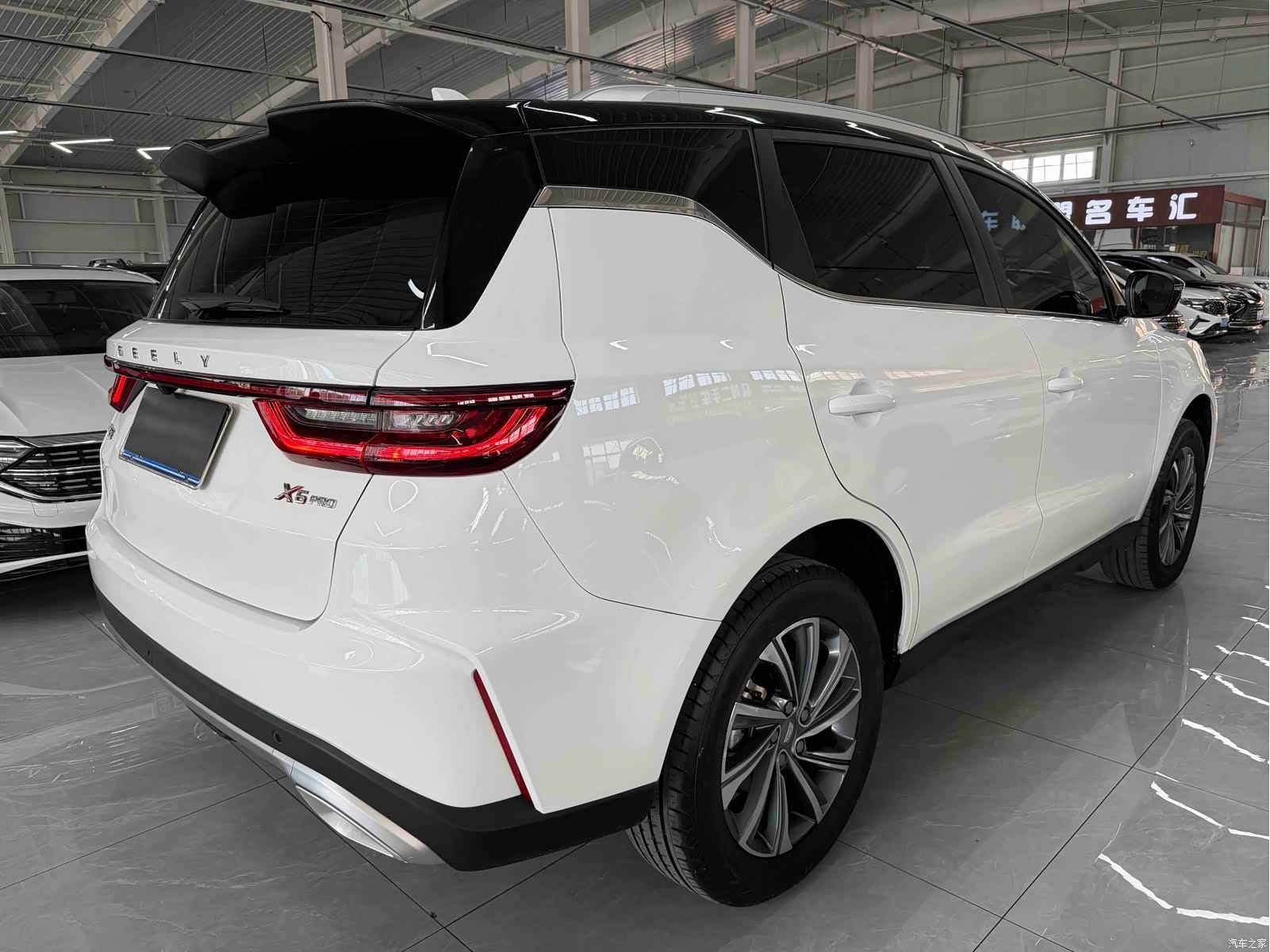 Geely X6, 2024 4