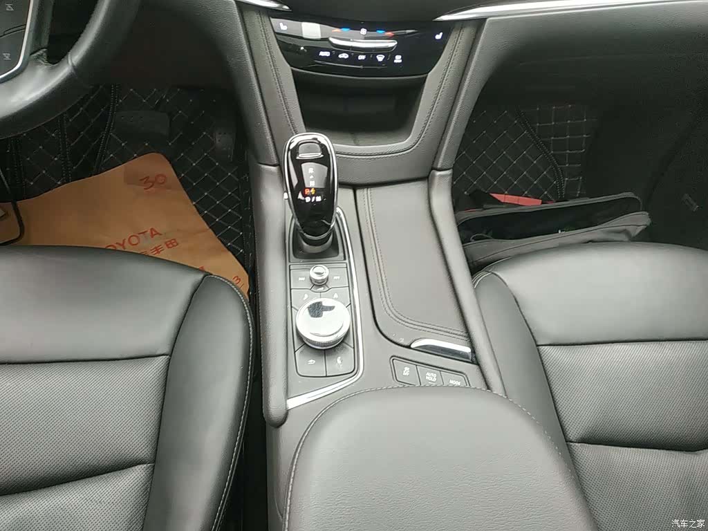 Cadillac XT5, 2019 10