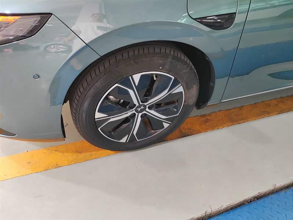 XPENG P5